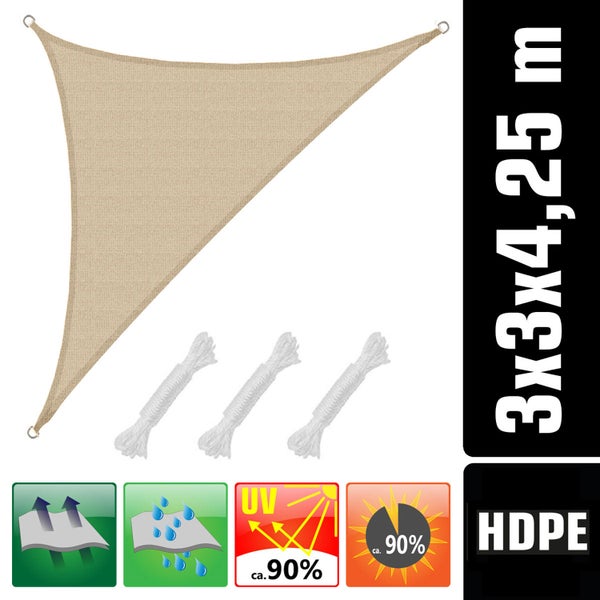 Dreieckiges Sonnensegel aus HDPE in Beige, 3 mal 3 mal 4,25 Meter, 3 Seile. Wind- und wasserdurchlässig, UV-Schutz und Schattierung circa 90 Prozent.