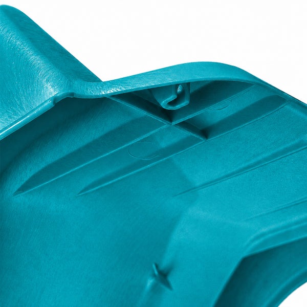 Detail der Kunststoffkonstruktion und des Befestigungspunkts eines Gartengeräts.