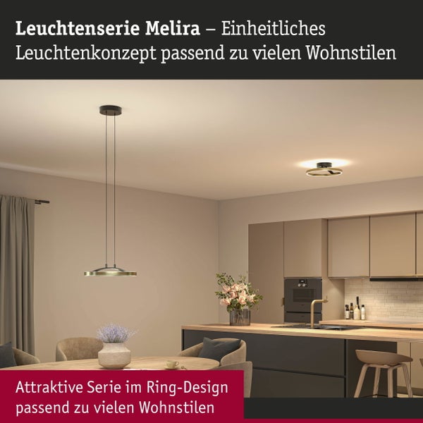Moderne Küche und Essbereich mit der Melira Leuchtenserie, bestehend aus einer Pendelleuchte und einer Deckenleuchte im runden Ring-Design.