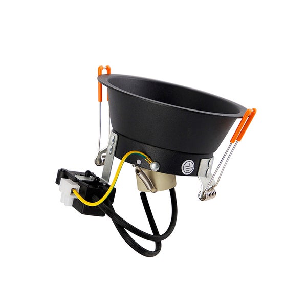 Einbaustrahler-Fassung rund aus Metall in Schwarz mit Klemmfedern, Erdung und Anschlussklemme.