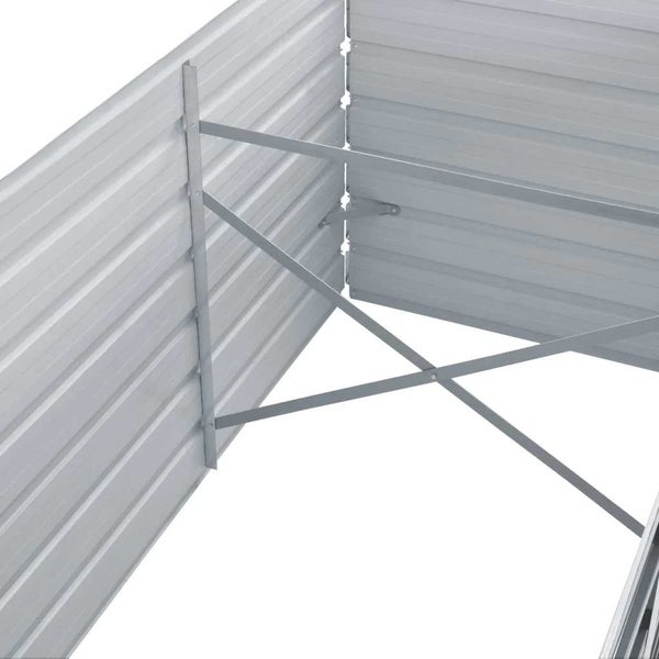 Detailansicht der Innenkonstruktion eines Hochbeets aus Metall mit stabilisierenden Querstreben.