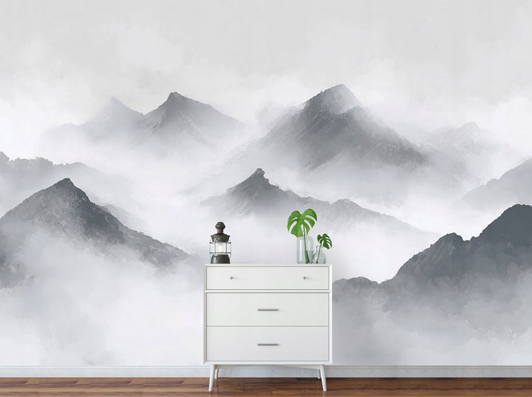 Wandgestaltung mit Bergmotiv und Kommode im Schlafzimmer