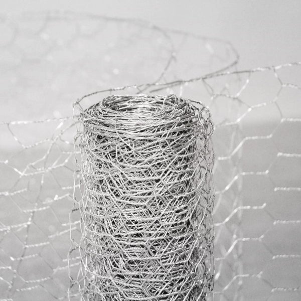 Eine Rolle Sechseckgeflecht