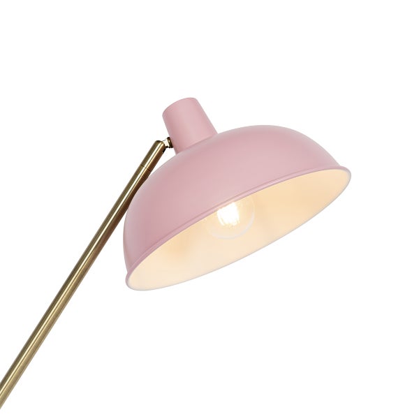 Nahaufnahme einer Stehlampe mit Metallsockel und Lampenschirm