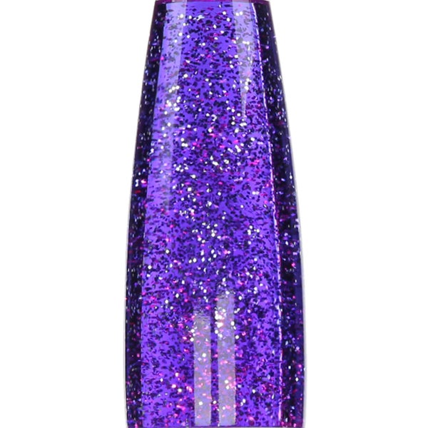 Lila Glitzer Nagellack Nahaufnahme