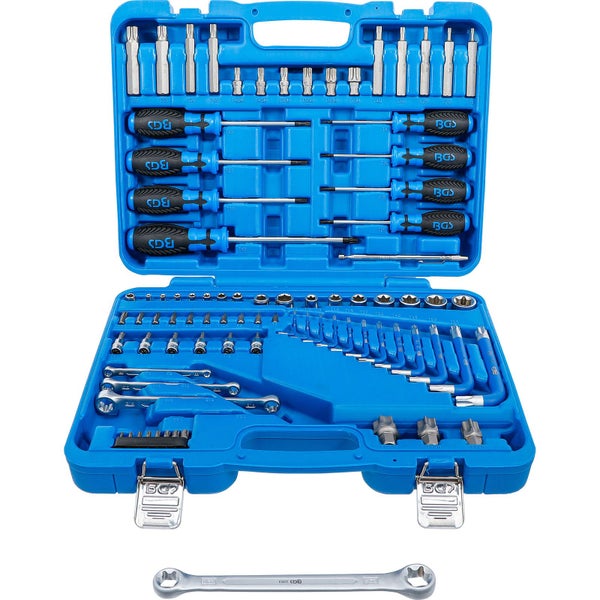 Werkzeugkoffer mit Schraubendrehern, Steckschlüsseln und Schraubenschlüsseln