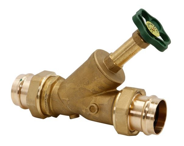 Schrägsitzventil mit Pressanschluss aus Messing mit grünem Handrad für die Trinkwasserinstallation.