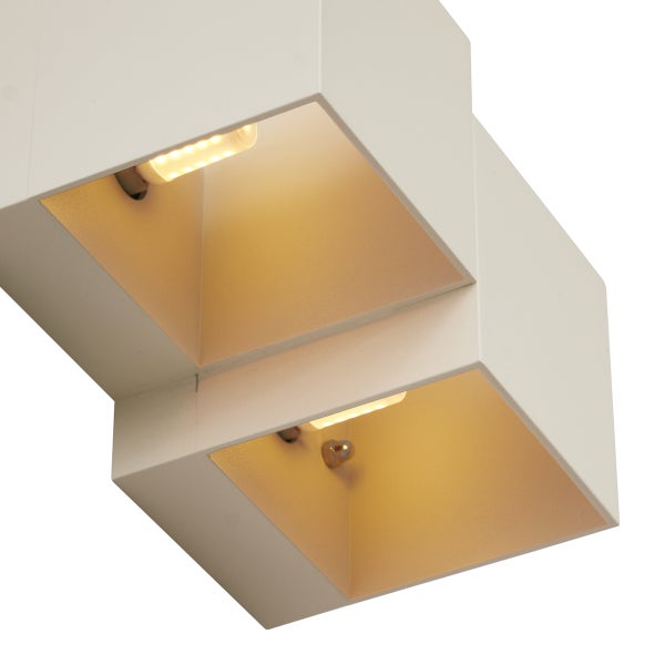 Nahaufnahme einer weißen Außenleuchte mit LED