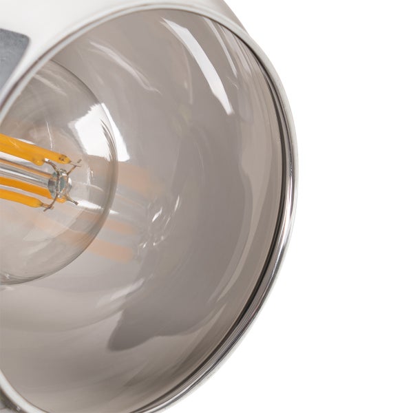 Nahaufnahme einer Lampe mit Lampenschirm