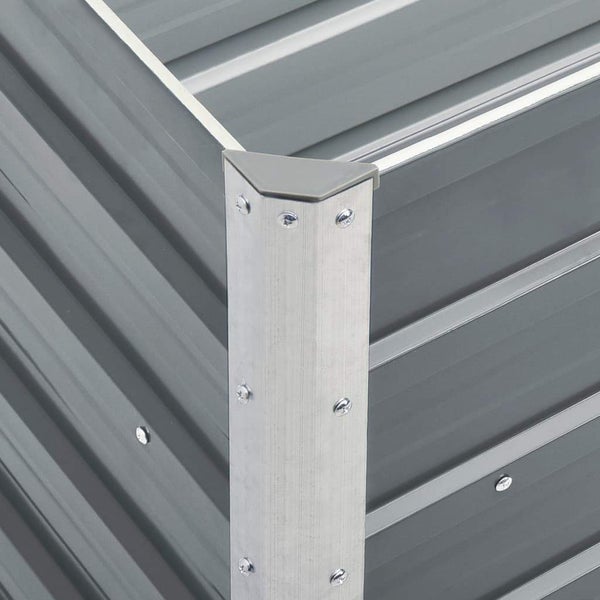 Eckverbindung eines Hochbeets aus Metall mit Schraubverbindungen und oberer Abdeckung