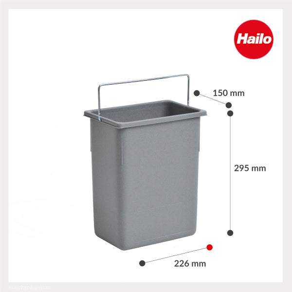 Hailo Mülleimer-Einsatz aus grauem Kunststoff mit Metallgriff. Maße: Breite 226 Millimeter, Höhe 295 Millimeter, Tiefe 150 Millimeter. Hailo Logo.