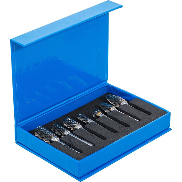 Satz Frässtifte in einer blauen Aufbewahrungsbox