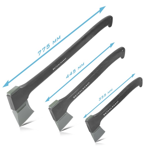 Drei Äxte von STAHLWERK mit den Maßen 775 mm, 445 mm und 355 mm.
