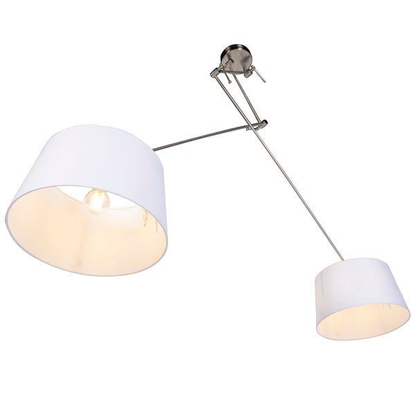 Zweiflammige Deckenleuchte mit weißen Textilschirmen und verstellbaren Metallarmen.