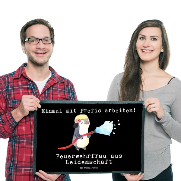 Mr. & Mrs. Panda 50 x 75 cm Fußmatte Feuerwehrfrau Leidenschaft - Schwarz