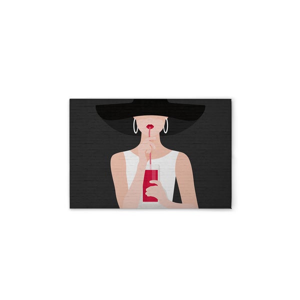 Dekoratives Wandbild mit einer Frau, die einen Cocktail trinkt