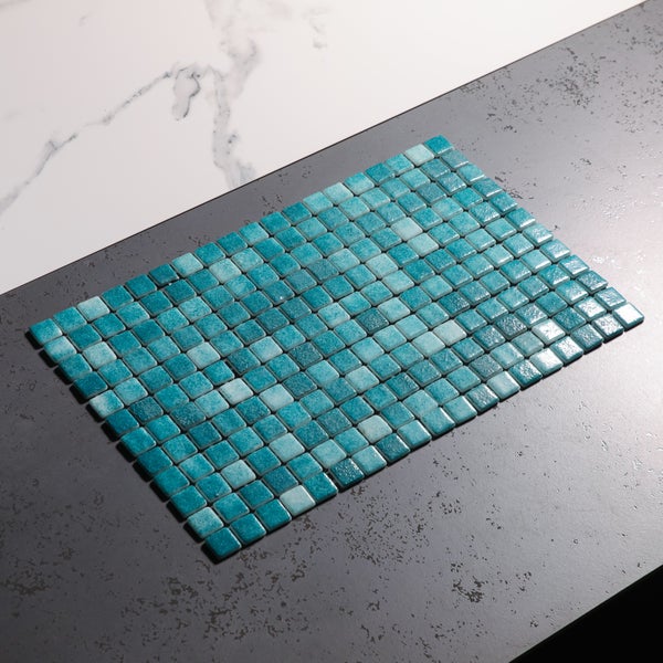 Gepresstes Glasmosaik auf Netz für Badezimmer und Küche 32.5cm x 51.5cm - Bahamas Pool