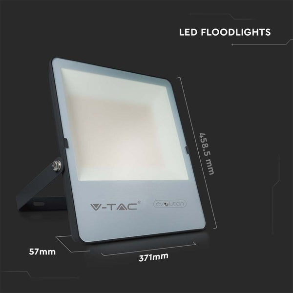 LED Strahler mit den Maßen 458,5 mm Höhe, 371 mm Breite und 57 mm Tiefe.