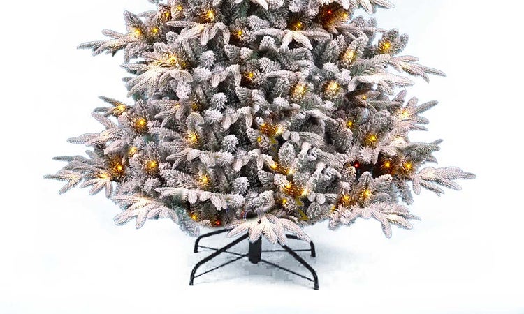 Künstlicher Weihnachtsbaum mit Schnee DELUXE  Anita 150cm mit SMART LED Beleuchtung, Tannenbaum Christbaum Kunstbaum Dekobaum mit Metallständer