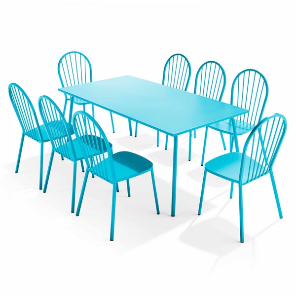 Gartenmöbel-Set aus blauem Metall bestehend aus einem rechteckigen Tisch und acht Stühlen mit hoher Rückenlehne.
