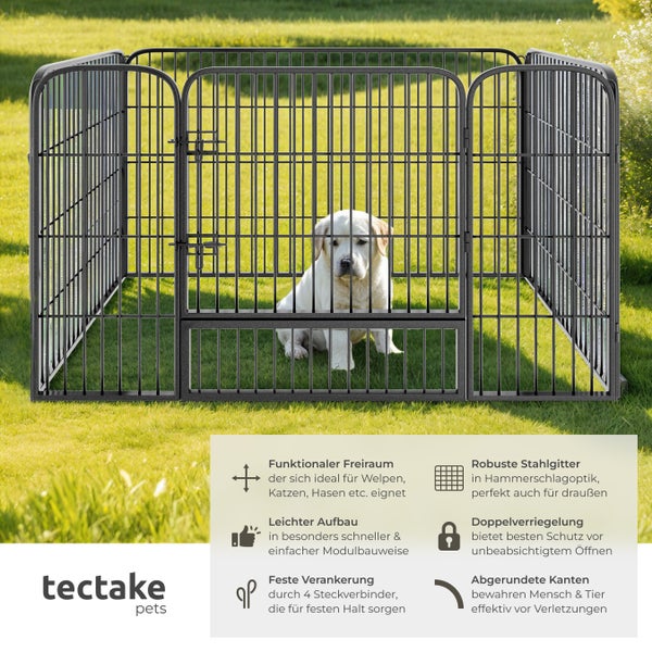 Freilaufgehege aus Stahl mit Hund im Garten