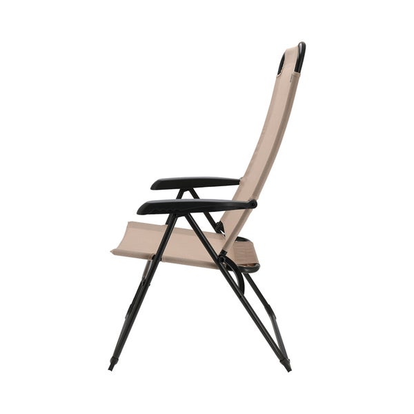 Zusammengeklappter Relaxsessel mit Metallrahmen und Textilbespannung