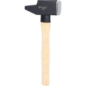 Schlosserhammer mit 500 Gramm Kopf und Holzstiel