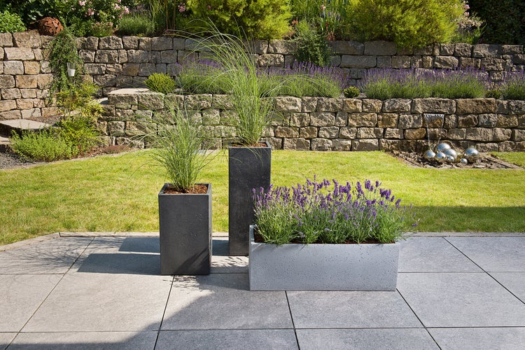 Scheurich C-Cube Long 80, Pflanzgefäß/Blumentopf/Pflanzkübel, rechteckig,  aus Kunststoff Farbe: Stony Grey, 79 cm Breite, 29 cm Tiefe, 27,4 cm hoch, 35 l Vol.
