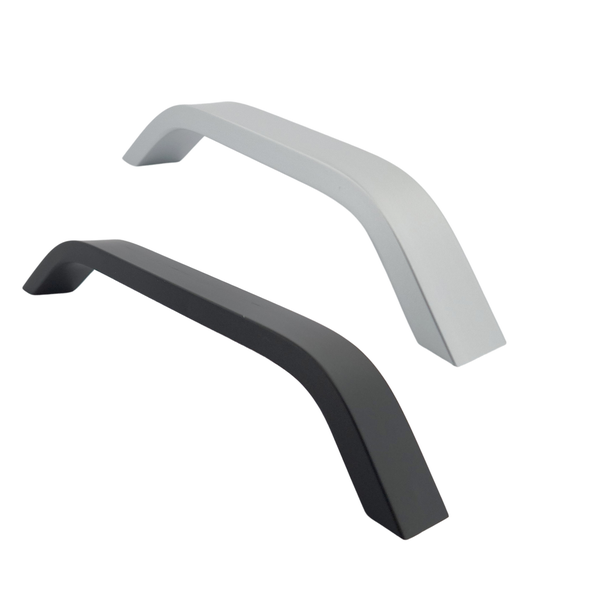 Zwei Möbelgriffe aus Metall