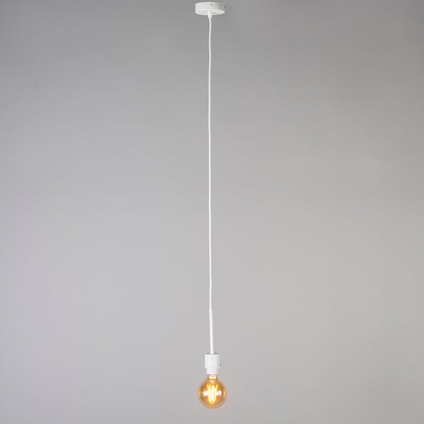 Weiße Pendelleuchte mit weißem Kabel und Filament Leuchtmittel.