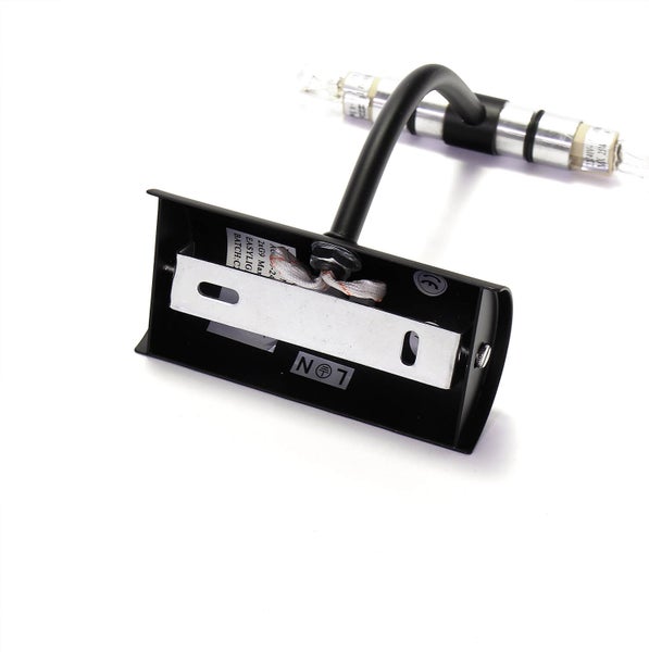 Schwarze Wandleuchte mit Montageplatte und Leuchtmittel