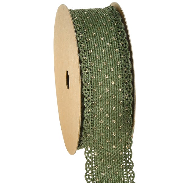 Spule mit grünem Zierband mit Lochmuster und goldenen Akzenten