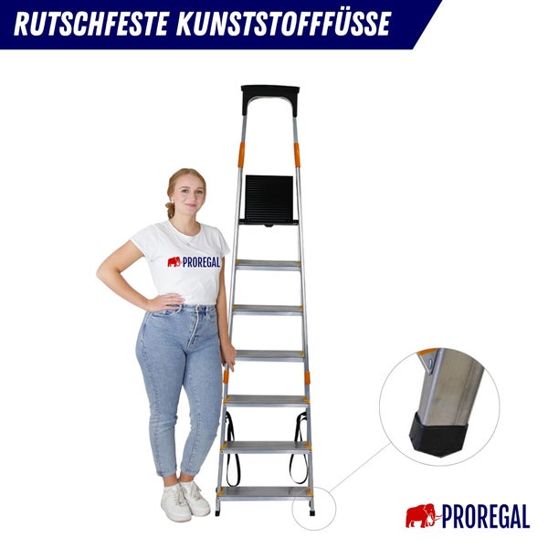 Proregal Stufenleiter mit rutschfesten Füßen und einer Dame daneben