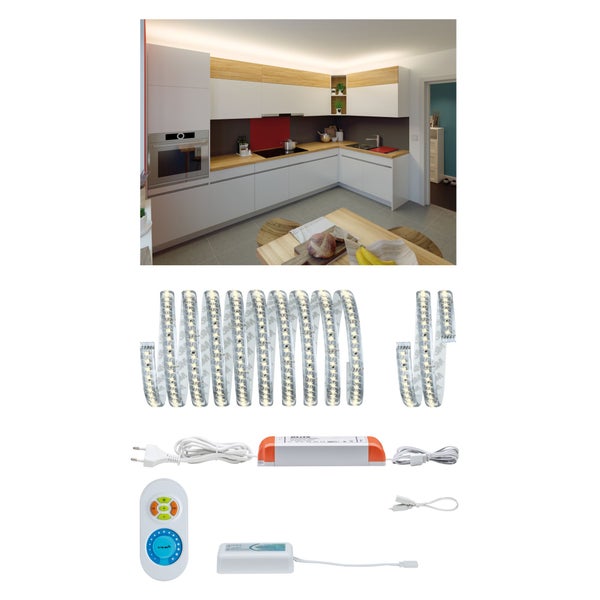 Produktverpackung mit Abbildungen eines LED Streifens und Verbindungskabels, technischen Daten und Informationen zur fünfjährigen Garantie.
