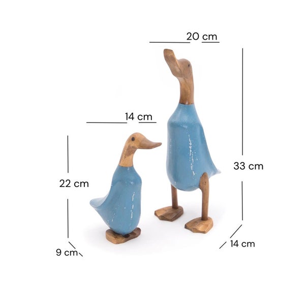 Zwei dekorative Holz-Enten mit blauem Körper. Klein: 22 mal 14 mal 9 Zentimeter. Groß: 33 mal 20 mal 14 Zentimeter.