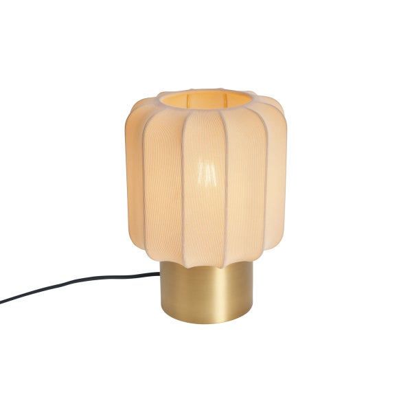 Tischleuchte mit beigem geripptem Stoffschirm und goldfarbenem Metallsockel
