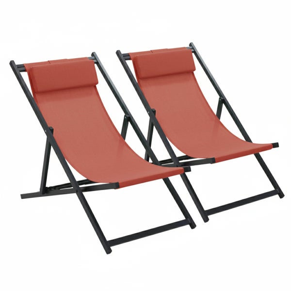 Zwei klappbare Liegestühle mit Metallgestell, rotem Textilbezug und integrierten Kopfkissen.
