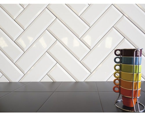 Metro-Fliese mit Facette Weiß glänzend 10x30cm