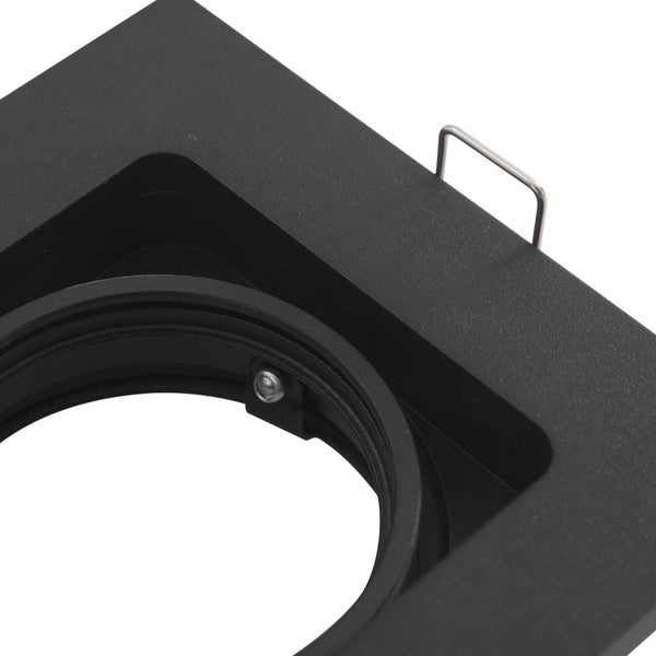 Detailansicht eines quadratischen, mattschwarzen Einbaustrahler-Rahmens mit Befestigungsclip und innerem Ring.