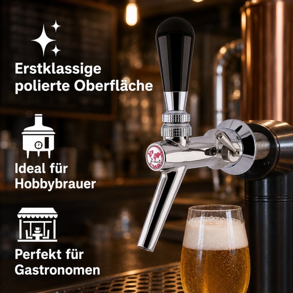 Bierausschankhahn mit polierter Oberfläche für Hobbybrauer und Gastronomie montiert an einer Zapfanlage mit einem Glas frisch gezapftem Bier.