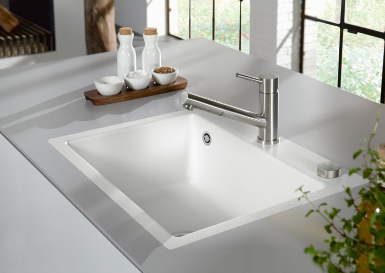 Villeroy & Boch Küchenarmatur Como Shower, Hochdruck-Armatur, ausziehbare Brause, wassersparend, Edelstahl massiv