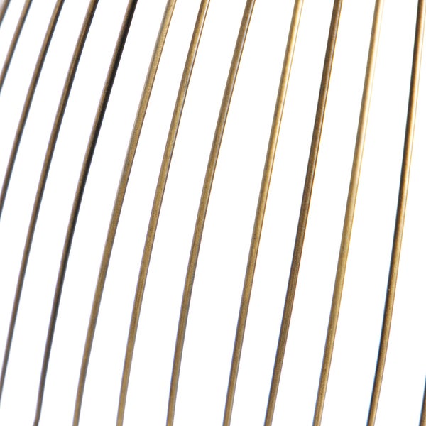 Nahaufnahme eines Lampenschirms aus Metallstreben