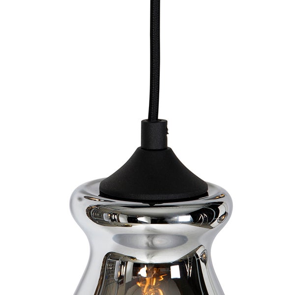 Pendelleuchte mit Kabel und Lampenschirm