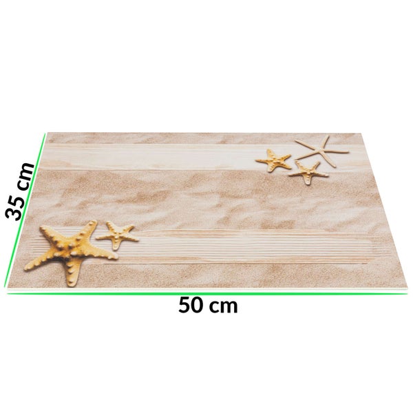 Küchenrückwand mit Seestern- und Sandmotiv, 50 Zentimeter mal 35 Zentimeter.