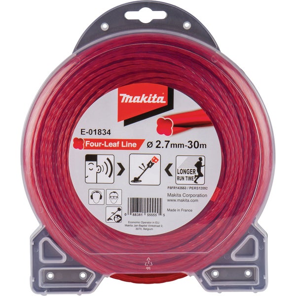 Junge Setzlinge im Gartenbeet