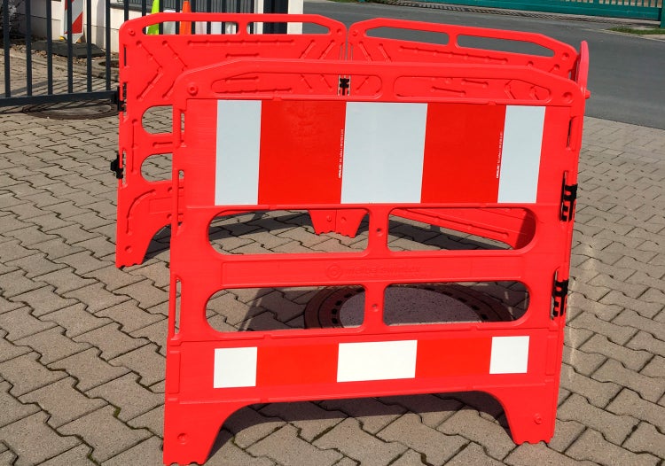 UvV Schachtschutzgitter, Absperrgitter 4 Elemente 4x1m Schranke +Tastleiste / Rot / RA1 Reflexfolie