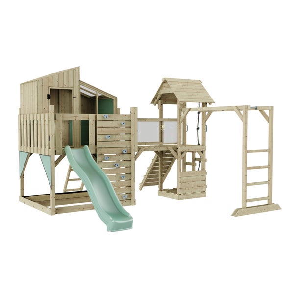 Holzspielplatz mit Rutsche, Kletterwand und Schaukel