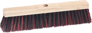 Besenkopf aus Holz mit rot-schwarzen Borsten und einem Loch für den Besenstiel.