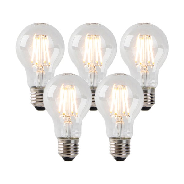 Fünf LED-Filament-Leuchtmittel in Birnenform A60 mit klarem Glas und E27-Sockel, Flair Logo.