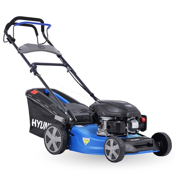 Hyundai Benzin-Rasenmäher in Blau und Schwarz, selbstfahrend mit Radantrieb, 46 Zentimeter Schnittbreite, inklusive Fangkorb.